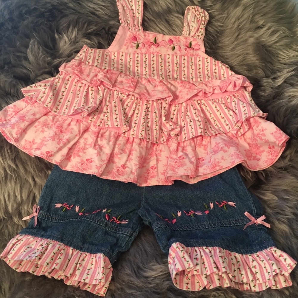 Austin & Ashley 2pc crop pants & top Size12 months